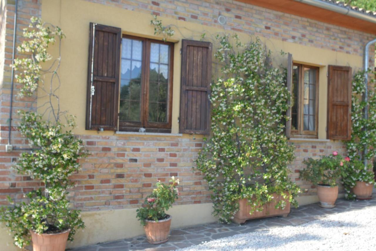 Villa Mischianti กุบบีโอ ภายนอก รูปภาพ