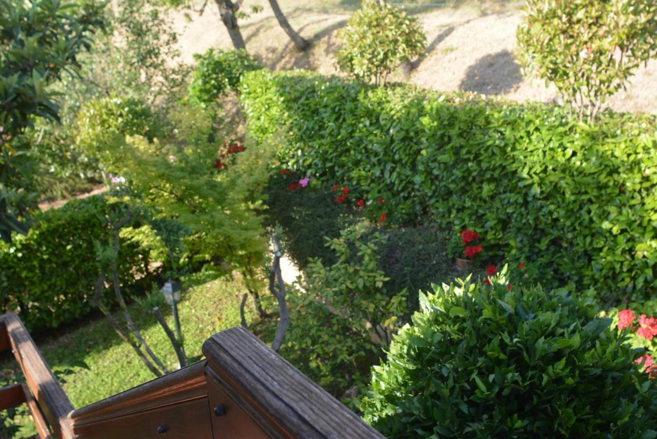Villa Mischianti กุบบีโอ ภายนอก รูปภาพ