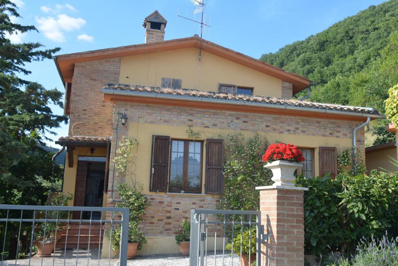 Villa Mischianti กุบบีโอ ภายนอก รูปภาพ