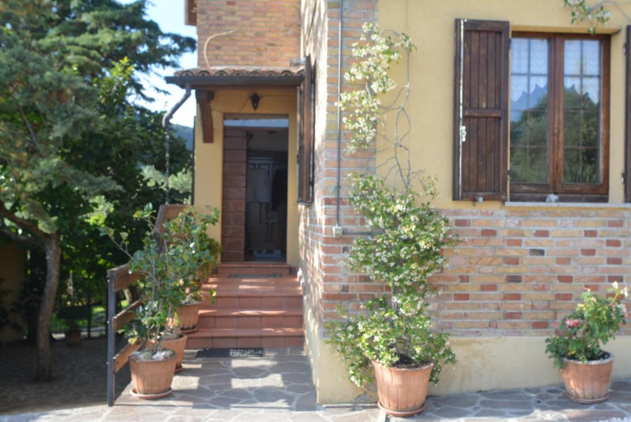 Villa Mischianti กุบบีโอ ภายนอก รูปภาพ