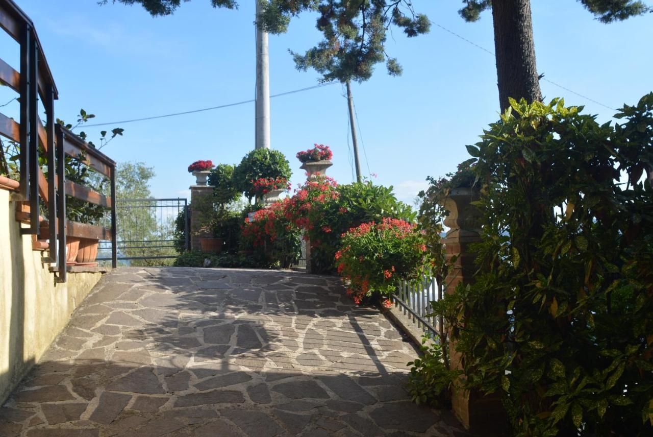 Villa Mischianti กุบบีโอ ภายนอก รูปภาพ