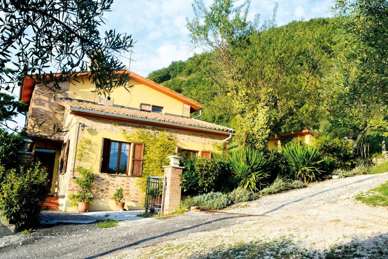 Villa Mischianti กุบบีโอ ภายนอก รูปภาพ